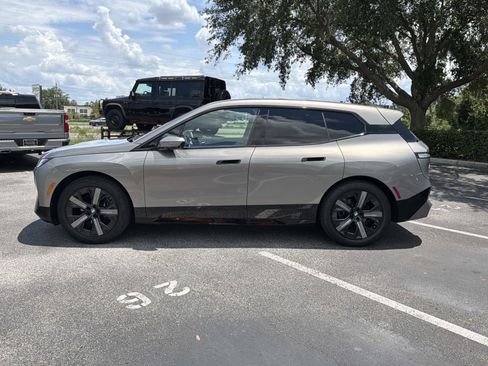 Certified 2025 BMW iX xDrive50 AWD/4WD image 7