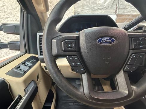 Used 2019 Ford F250 XLT w/ XLT Value Package AWD/4WD image 17