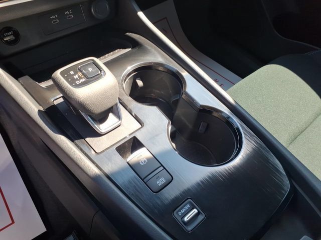 Used 2026 Nissan Rogue S FWD image 16