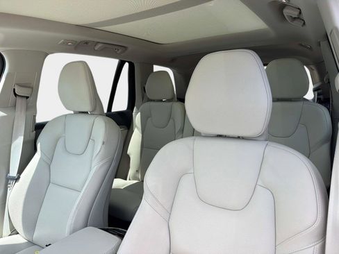 Used 2025 Volvo XC90 B6 Core w/ Protection Package Premier AWD/4WD image 21
