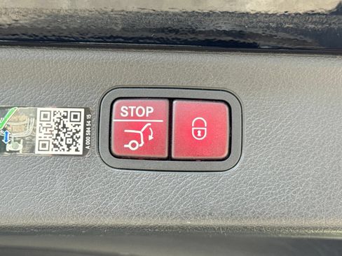 Used 2023 Mercedes-Benz EQS 580 4MATIC SUV image 16