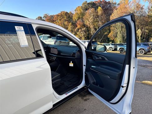 New 2026 Chevrolet Traverse High Country image 32