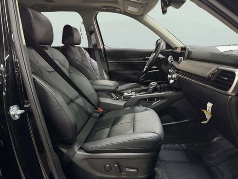 Used 2025 Kia Telluride EX w/ EX Captain's Chair Package image 59