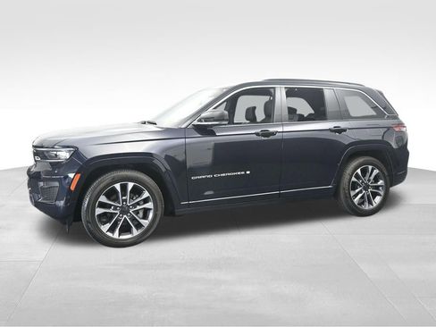 Used 2024 Jeep Grand Cherokee Overland w/ Luxury Tech Group IV image 2