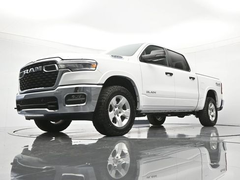 Used 2025 RAM 1500 Lone Star AWD/4WD image 35