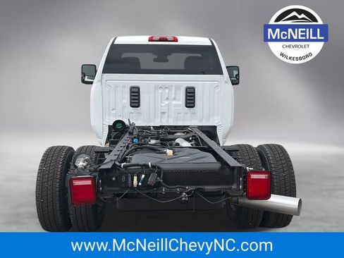 New 2026 Chevrolet Silverado 3500 LT w/ Convenience Package AWD/4WD image 6