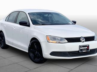 Used 2011 Volkswagen Jetta Sedan FWD video 2