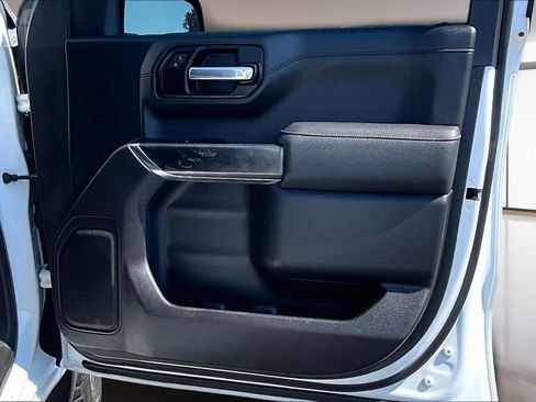 Used 2021 GMC Sierra 1500 AT4 image 29