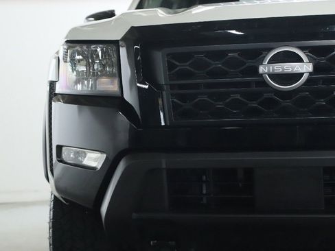 Certified 2024 Nissan Frontier SV w/ Hardbody Edition AWD/4WD image 7