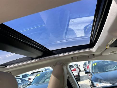 Used 2019 Lexus ES 350 Ultra Luxury w/ Accessory Package image 13