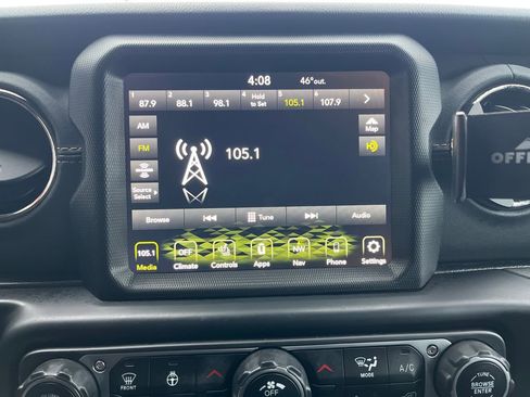 Used 2022 Jeep Wrangler Unlimited Sahara image 20