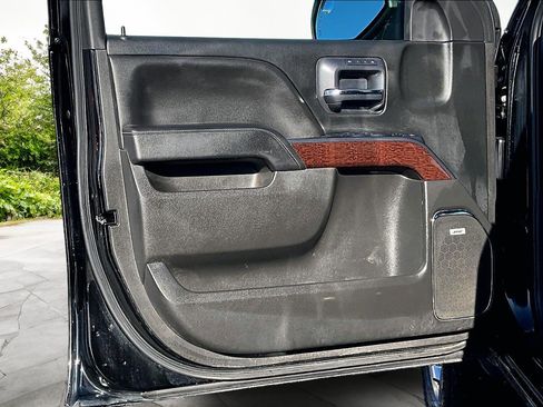 Used 2018 GMC Sierra 1500 SLT image 24