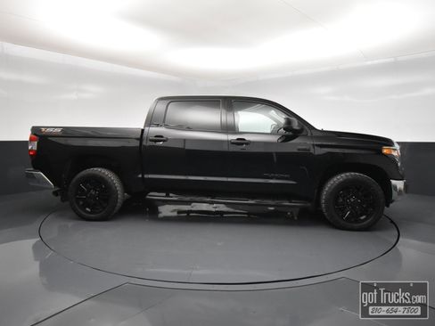 Used 2021 Toyota Tundra SR5 w/ SR5 Upgrade Package AWD/4WD image 52