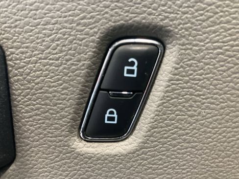 Used 2022 Ford F350 XL w/ Power Equipment Group image 14