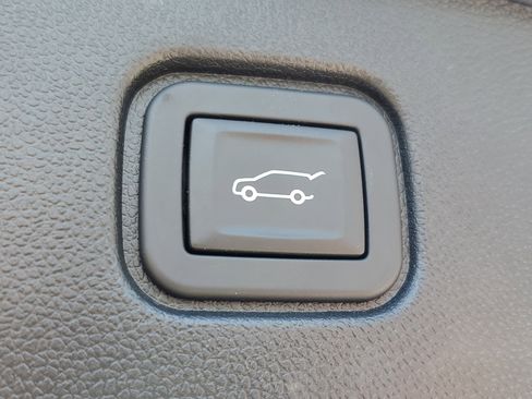 Used 2024 Chevrolet Blazer EV LT image 7