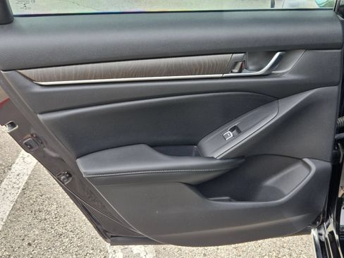 Used 2018 Honda Accord EX-L image 15
