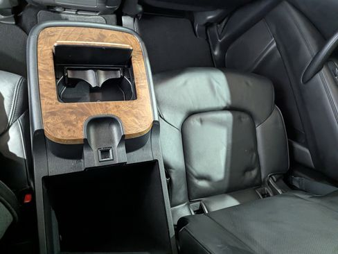 Used 2024 Nissan Armada SL w/ Captain's Chairs Package AWD/4WD image 15
