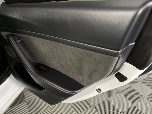 Used 2023 Tesla Model 3 Performance image 31