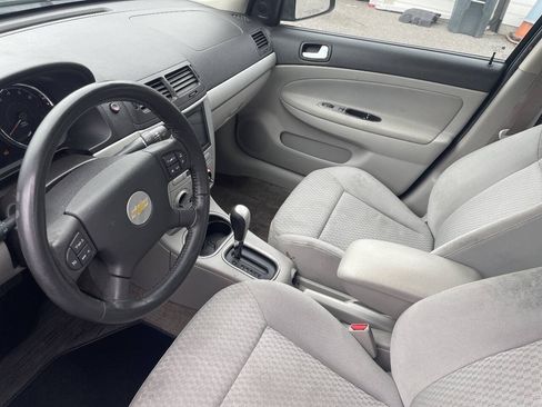 Used 2005 Chevrolet Cobalt LS w/ Preferred Equipment Group FWD image 5