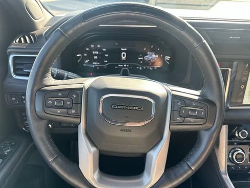 Used 2023 GMC Yukon Denali w/ Denali Reserve Package AWD/4WD image 18