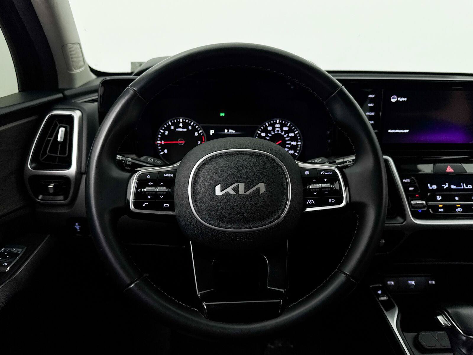 Used 2022 Kia Sorento S AWD/4WD image 3