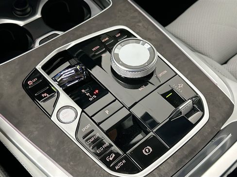 New 2026 BMW X7 xDrive40i image 17