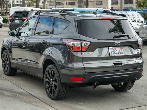 Used 2017 Ford Escape SE w/ Equipment Group 201A FWD image 7