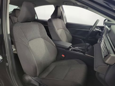 Used 2025 Toyota Camry LE image 15