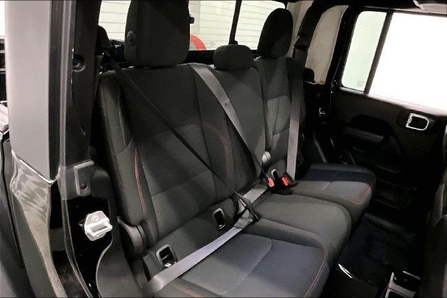 Used 2021 Jeep Gladiator Rubicon w/ Cold Weather Group AWD/4WD image 24