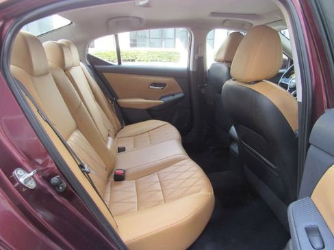 Used 2022 Nissan Sentra SV w/ SV Premium Package image 23