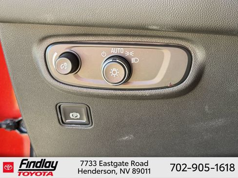 Used 2024 GMC Terrain SLE w/ Driver Convenience Package FWD image 22