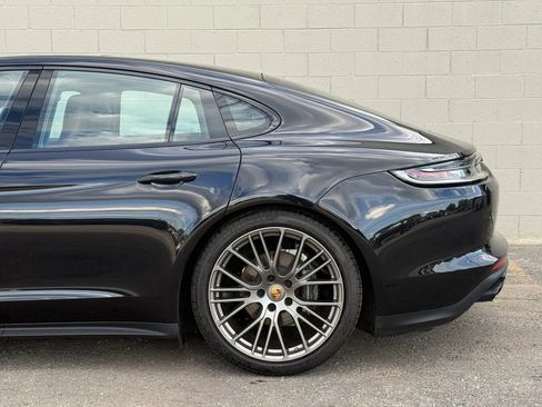 Used 2023 Porsche Panamera 4 Platinum Edition AWD/4WD image 6