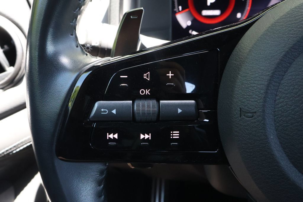 Used 2023 Nissan Z w/ Floor Mat Package (L93) RWD image 27