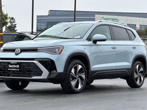 New 2026 Volkswagen Taos SE AWD/4WD image 8
