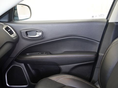 Used 2018 Jeep Compass Latitude w/ Safe & Security Group image 31