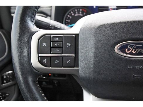 Certified 2023 Ford Expedition XLT image 18