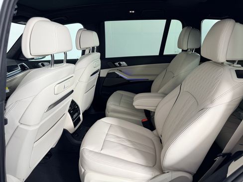 New 2026 BMW X7 xDrive40i image 13