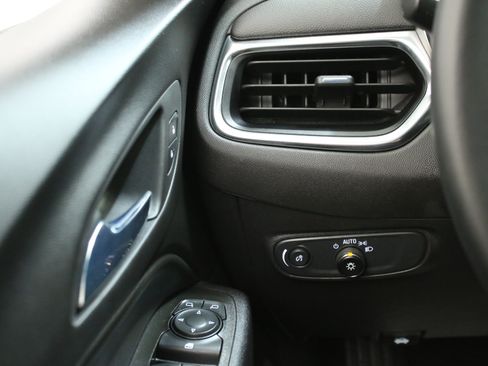 Certified 2024 Chevrolet Equinox LT AWD/4WD image 17