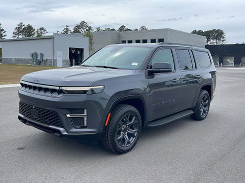 New 2026 Jeep Grand Wagoneer 4WD image 3