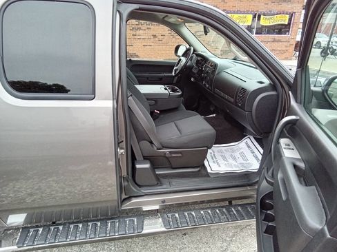 Used 2011 Chevrolet Silverado 1500 LT w/ All-Star Edition AWD/4WD image 3