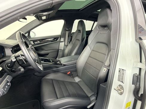 Certified 2024 Porsche Panamera image 5