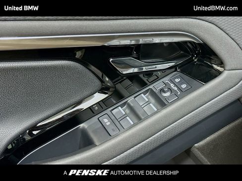 Used 2023 Land Rover Range Rover Evoque S image 3