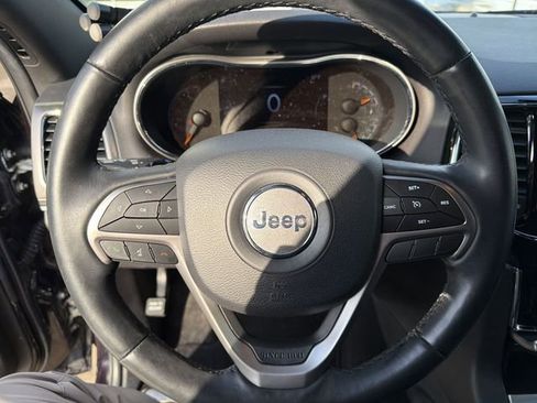 Used 2019 Jeep Grand Cherokee Limited image 16