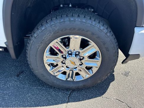 New 2026 Chevrolet Silverado 2500 High Country w/ High Country Premium Package AWD/4WD image 13