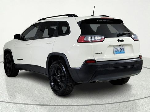 Used 2019 Jeep Cherokee Latitude Plus AWD/4WD image 4