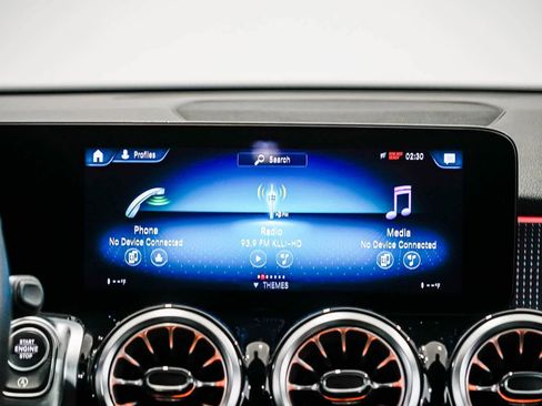 Used 2023 Mercedes-Benz GLB 250 image 13