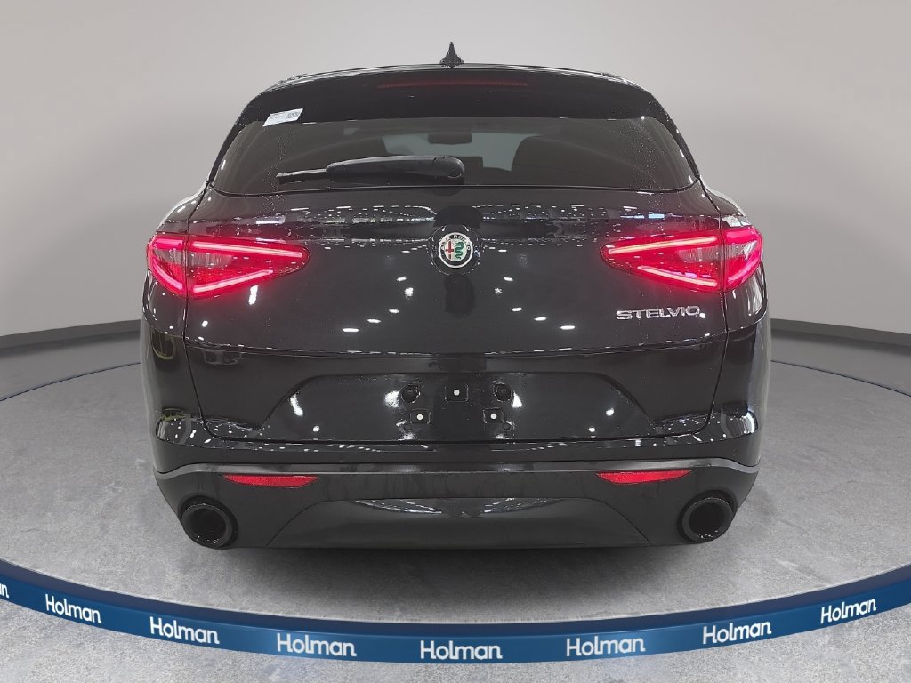 Used 2023 Alfa Romeo Stelvio Sprint RWD image 7