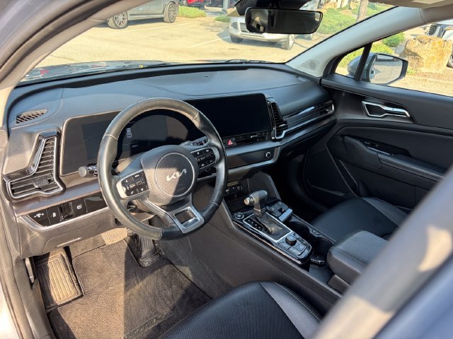Certified 2024 Kia Sportage EX FWD image 8