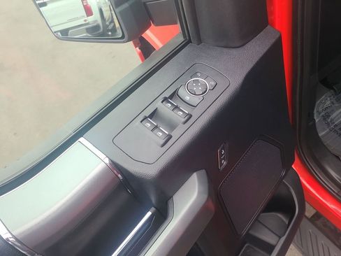 Used 2016 Ford F150 XLT w/ Equipment Group 302A Luxury image 23