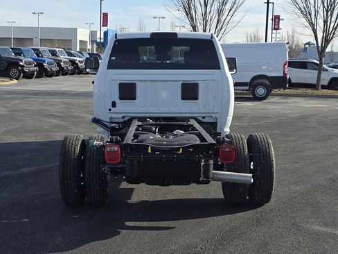 New 2026 RAM 3500 Tradesman w/ Chrome Appearance Group A AWD/4WD image 16